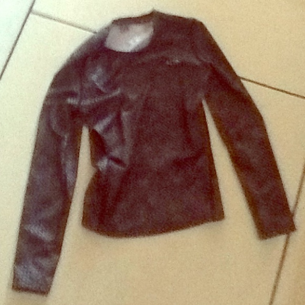 Black shirt